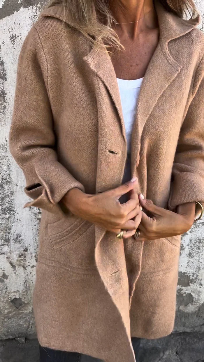 Amara - Elegant Coat for Transitional Seasons