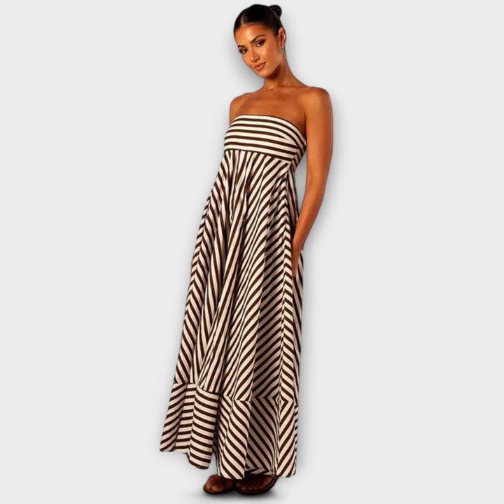 Damaris - Chic and Cozy Ruched Maxi Dress