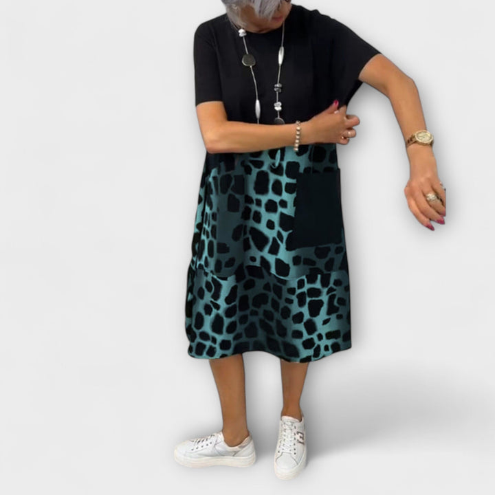Allison - Chic Leopard Print Midi Dress with Short Sleeves