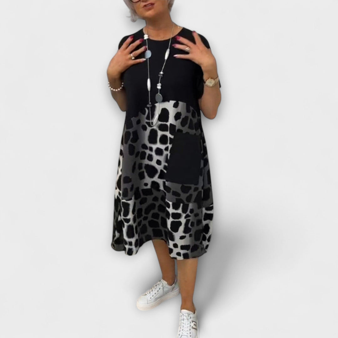 Allison - Chic Leopard Print Midi Dress with Short Sleeves