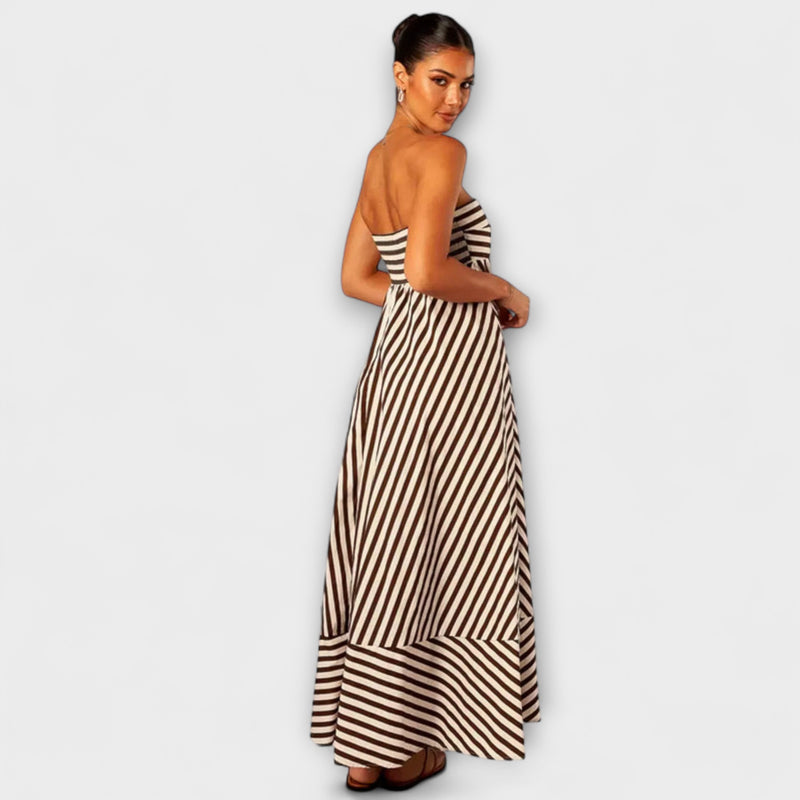 Damaris - Chic and Cozy Ruched Maxi Dress