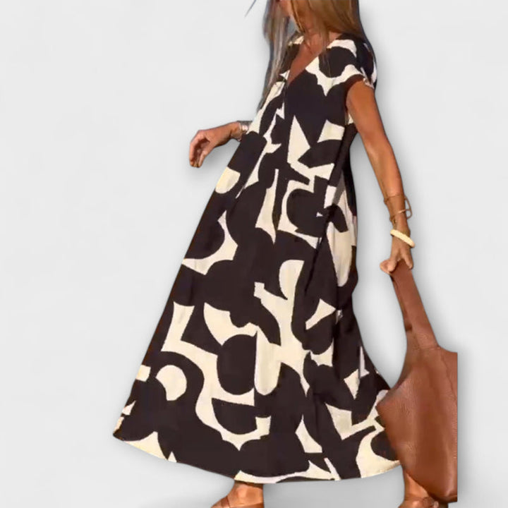 Elowen - Sleeveless Dress with Unique Geometric Print