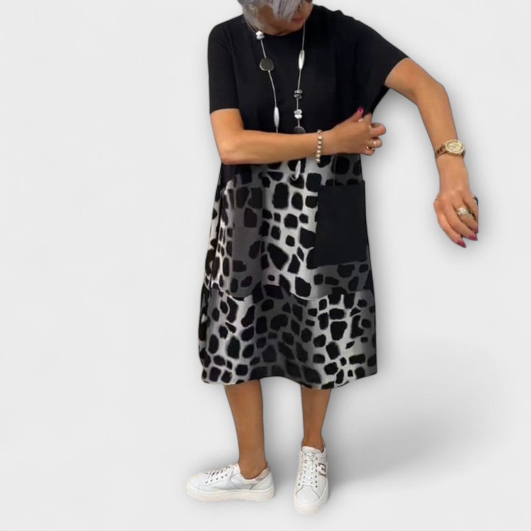 Allison - Chic Leopard Print Midi Dress with Short Sleeves