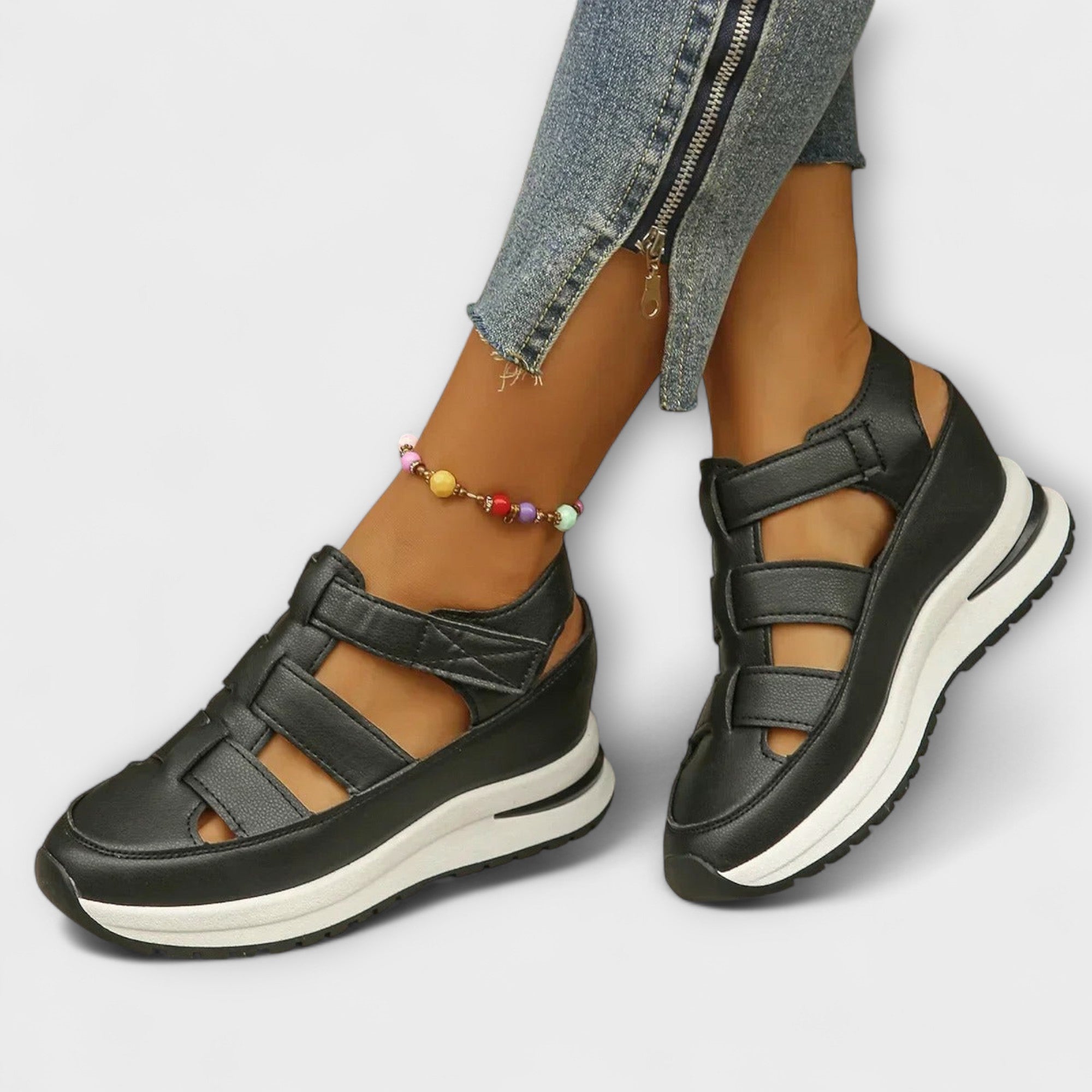 Black / 12