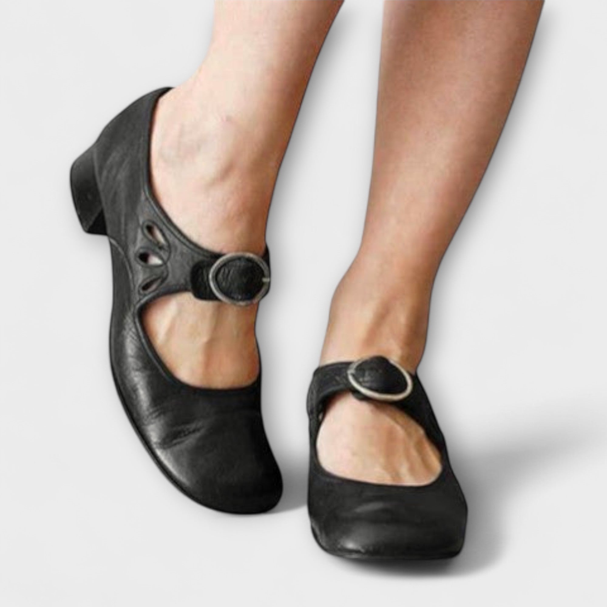 Black / 12