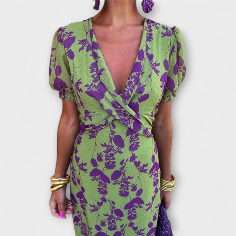 Lucinda - Bohemian V-Neck Floral Pleated Dress