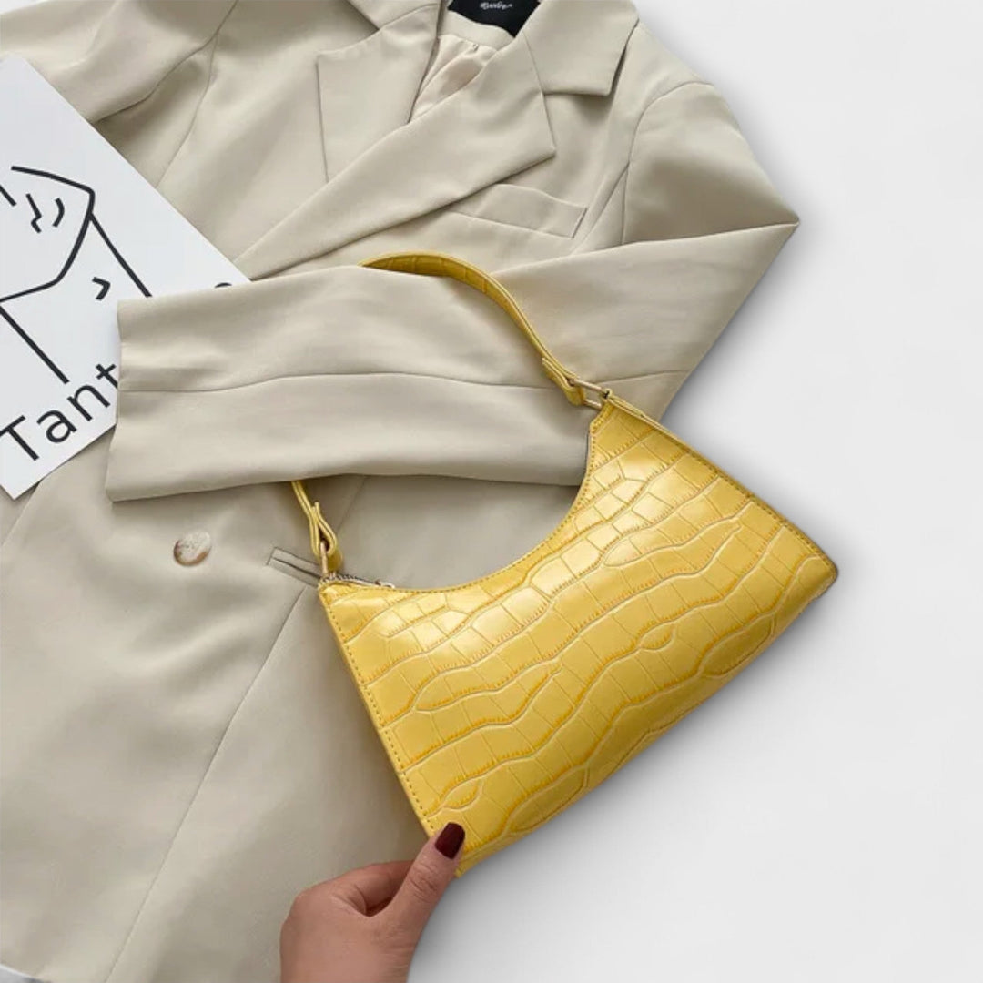 Lora. - Shiny Leather Bag