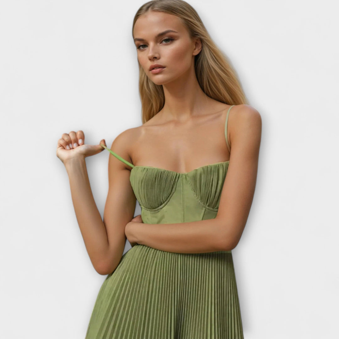 Zoe - Chic Sleeveless Evening Gown with Elegant Open Back