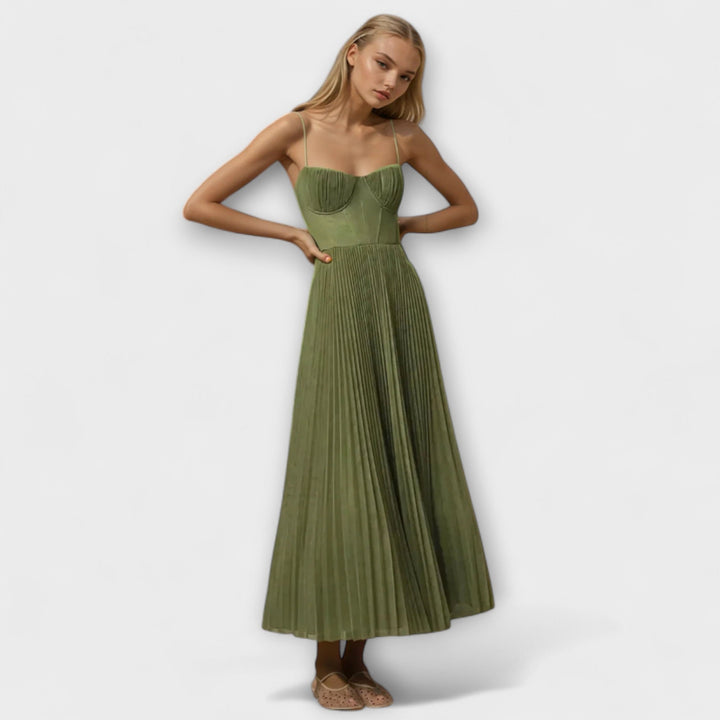Zoe - Chic Sleeveless Evening Gown with Elegant Open Back