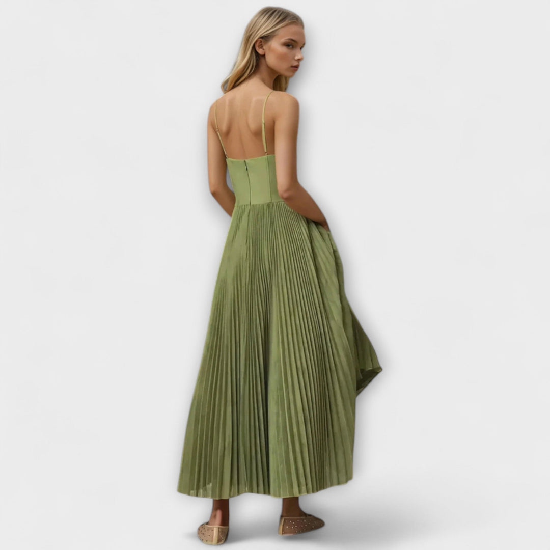 Zoe - Chic Sleeveless Evening Gown with Elegant Open Back