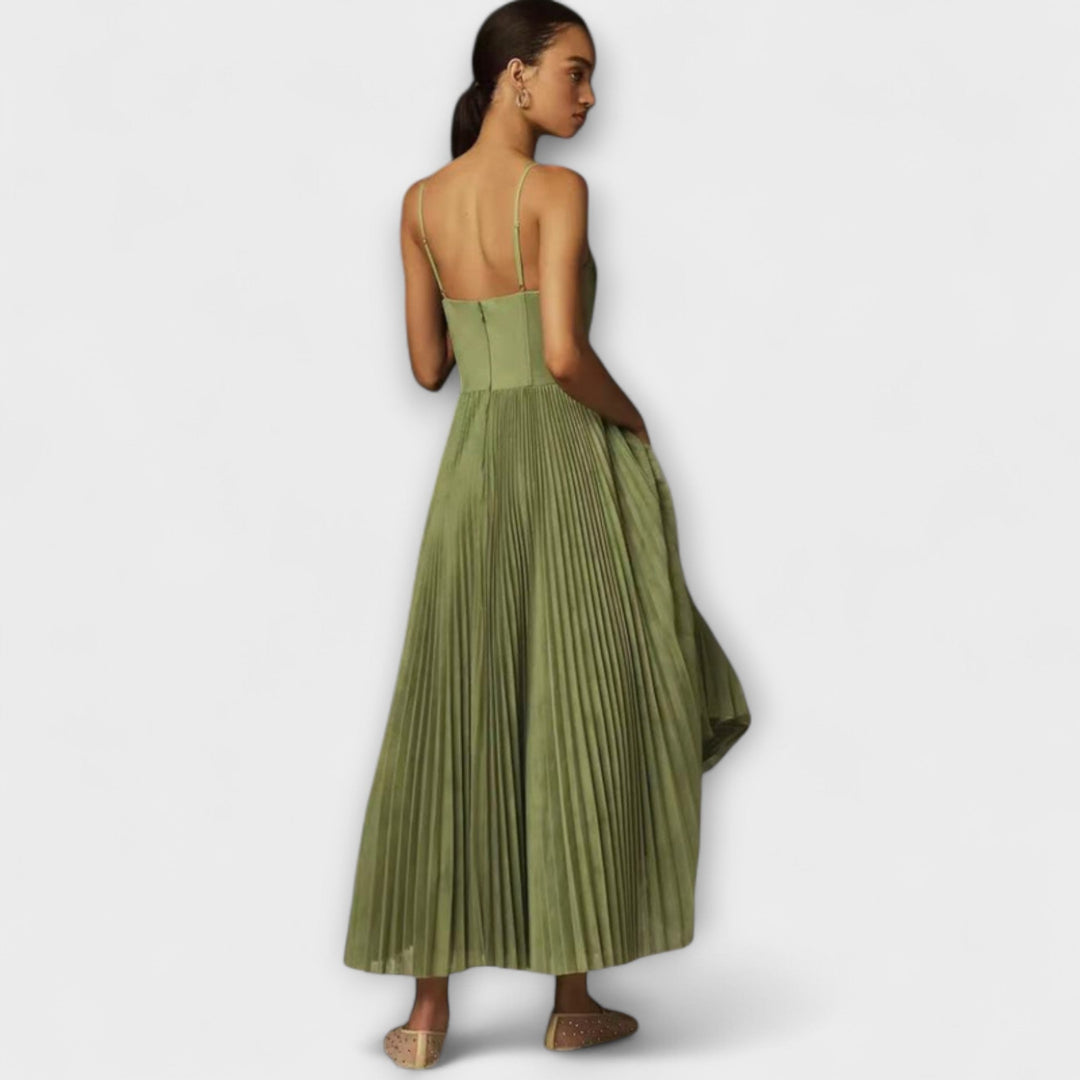 Zoe - Chic Sleeveless Evening Gown with Elegant Open Back