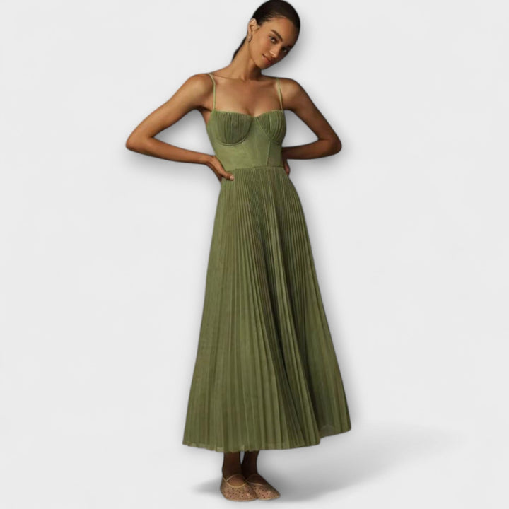 Zoe - Chic Sleeveless Evening Gown with Elegant Open Back