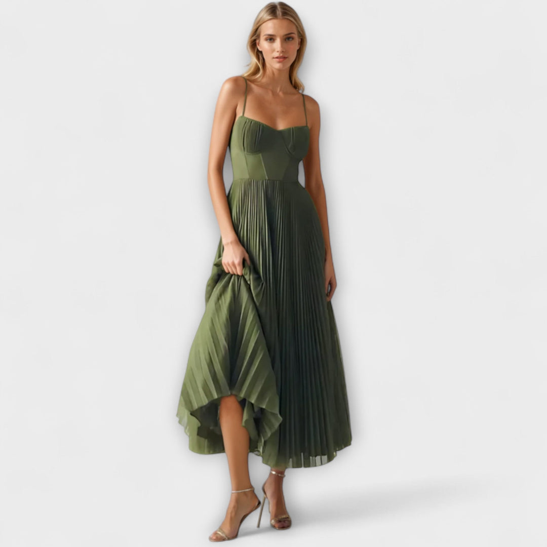 Zoe - Chic Sleeveless Evening Gown with Elegant Open Back
