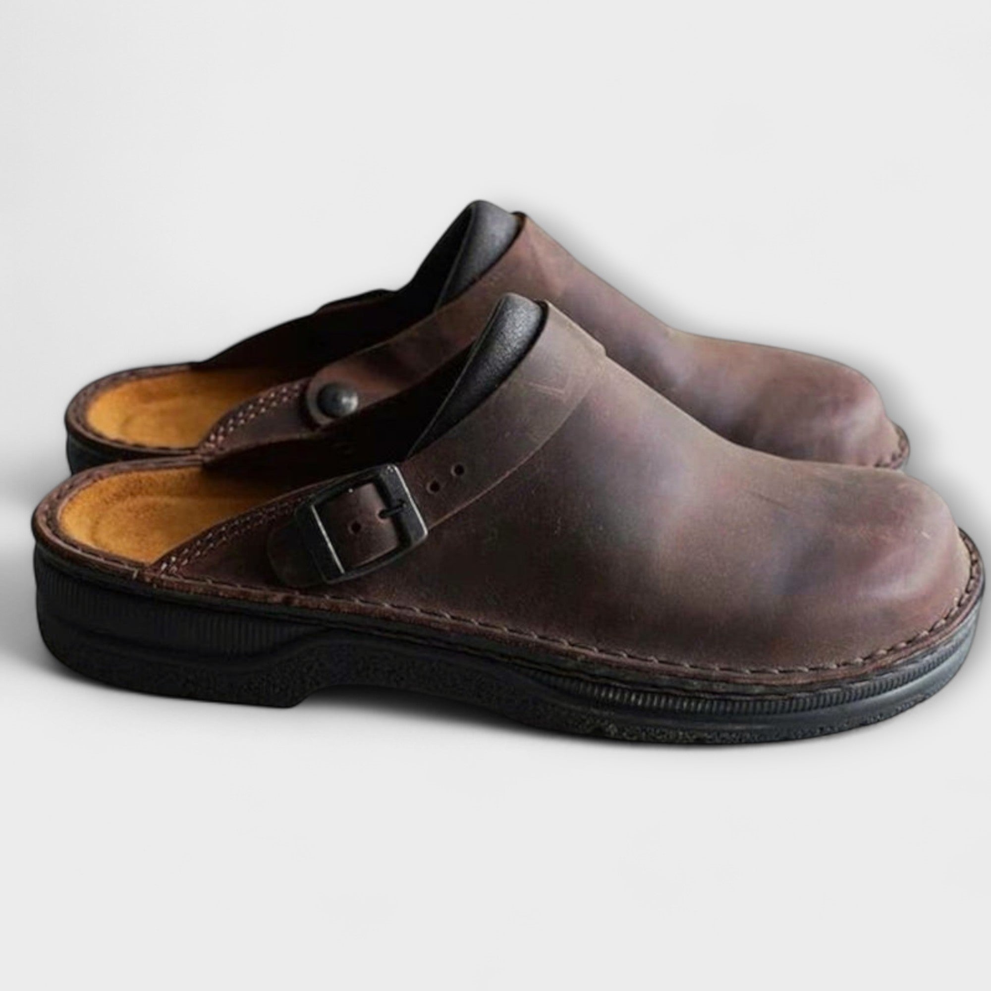 Brown / 11