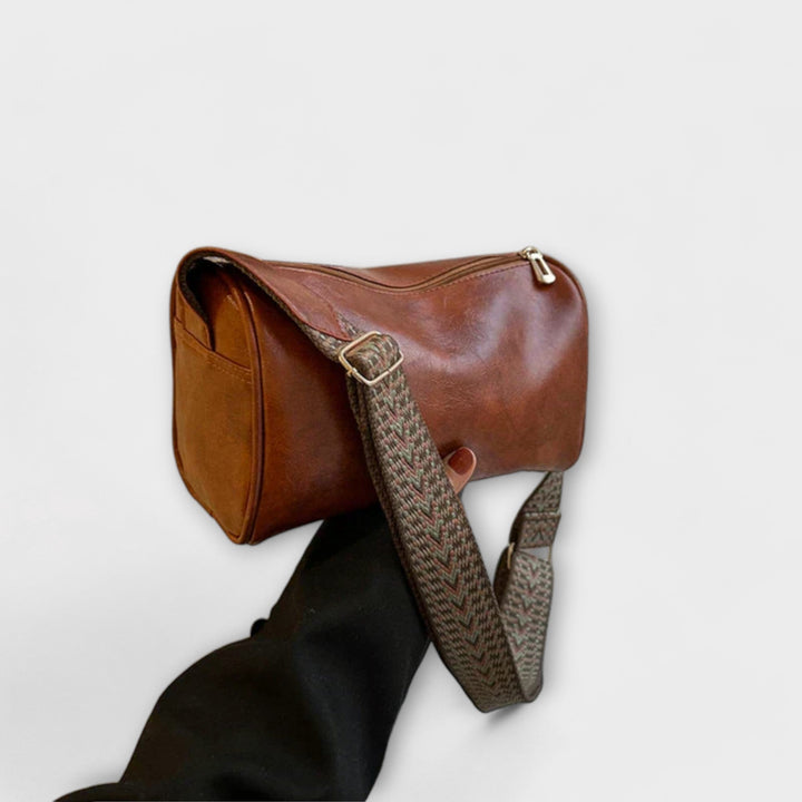 Lora. - Vintage Crossbody Bag
