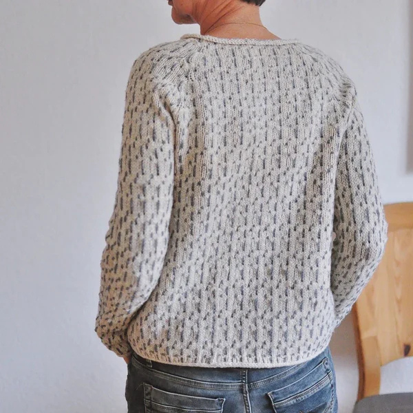 Yindi – Sweater with Narrow Knitting