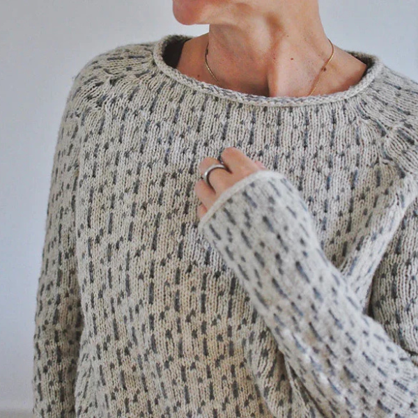 Yindi – Sweater with Narrow Knitting