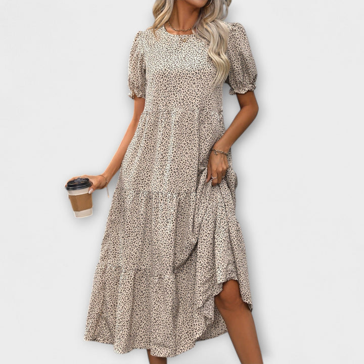 Harriet - Relaxed Round Neck Dress Featuring Ruffle Accents