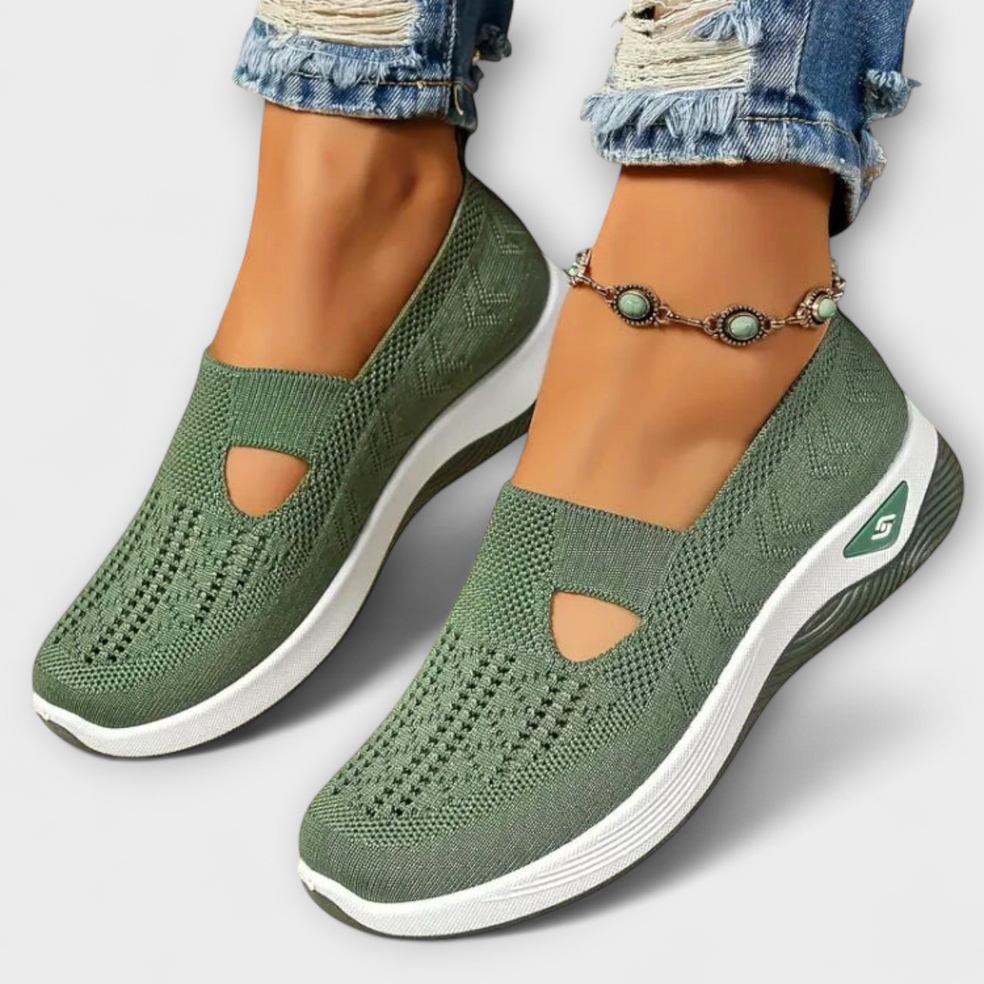 Green / 11