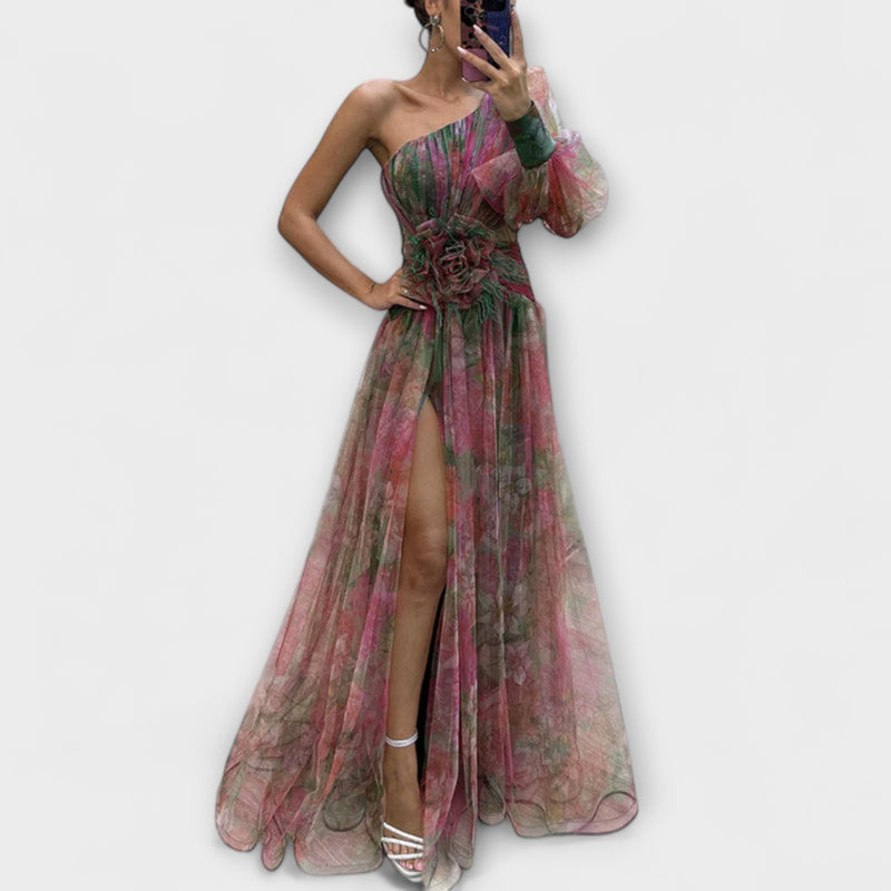 Amelia - Chic Split Dress
