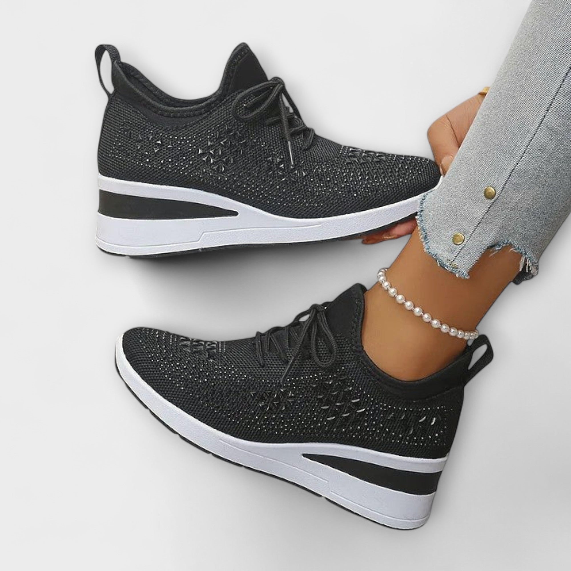 Black / 12