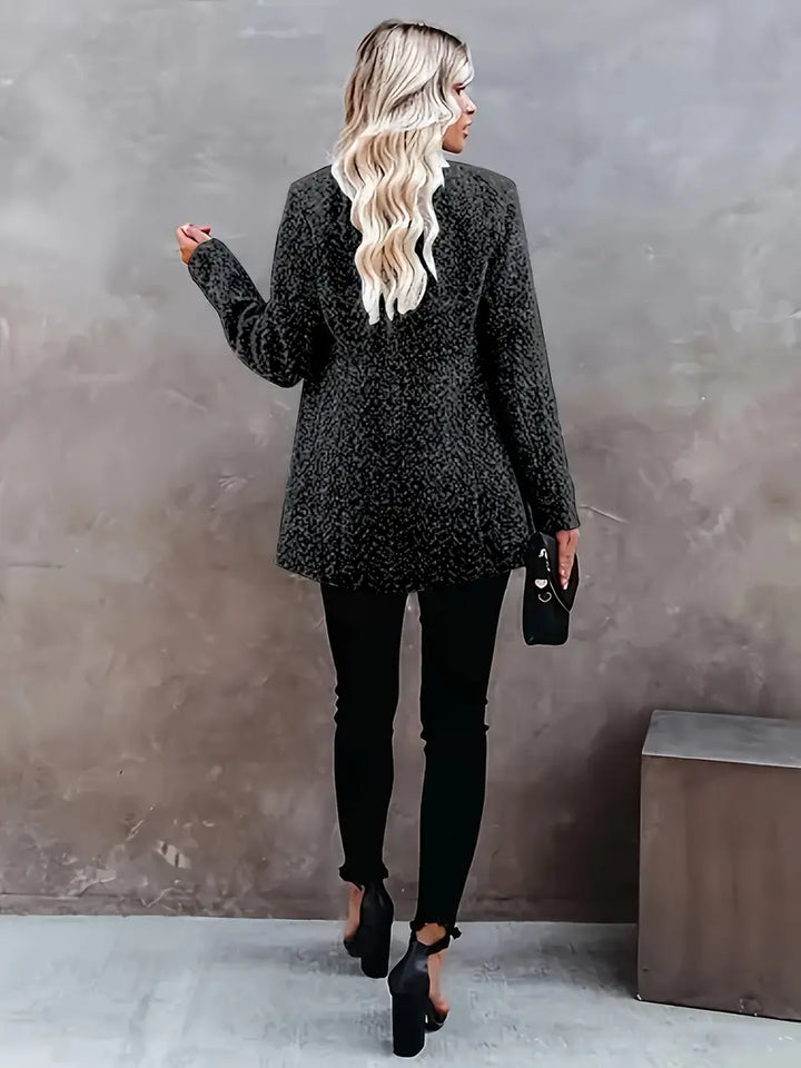 Delilah - Stylish Mid-Length Coat with Practical Pockets