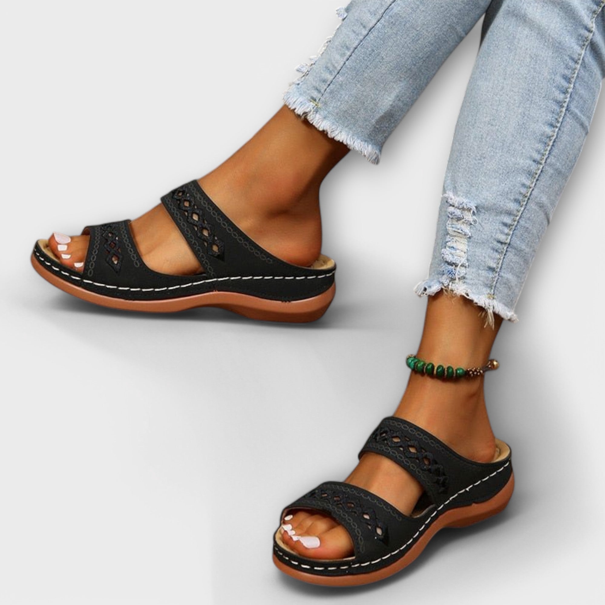 Black / 10